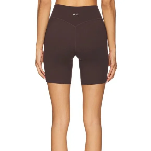 437 The V Short in Espresso Brown - Picture 3 of 7